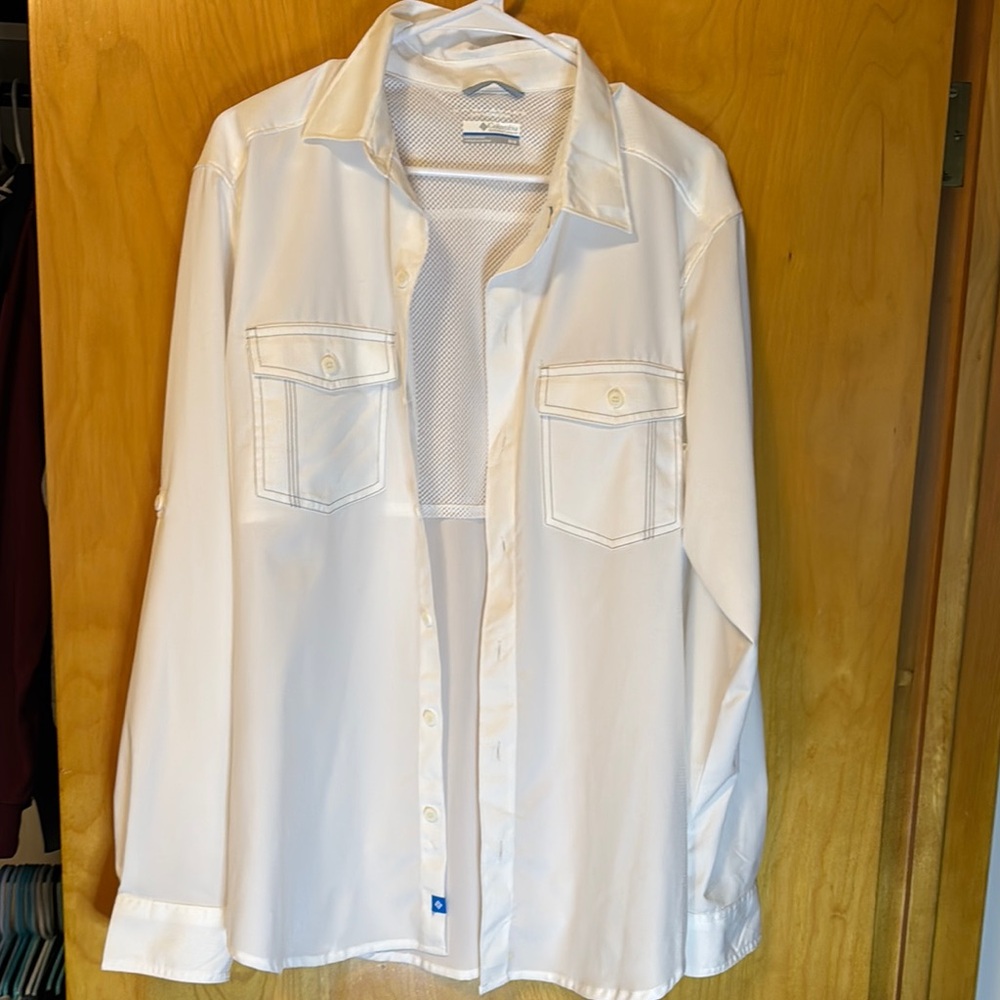 Columbia White Lightweight Shirt Jacket for Casual Comfort